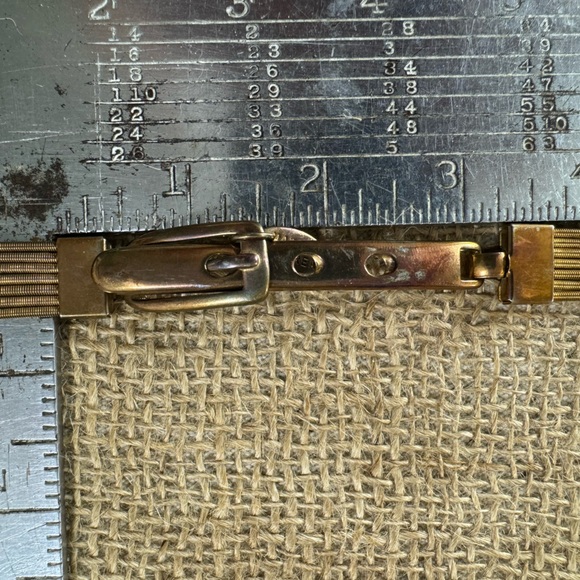 Vintage 1980’s women’s designer Motion East metal stretch belts S-M 30-34 inch - Picture 5 of 12